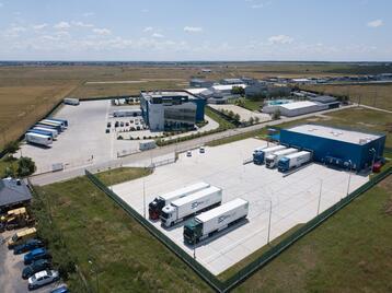 The pharmaceutical industry, 40% share in the Eltra Logis business